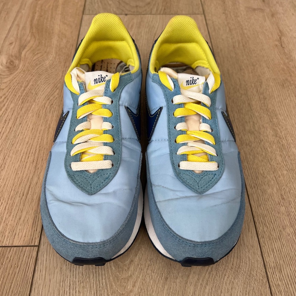 Nike Waffle Trainer 2 Light Blue Navy Yellow Retro Running.
Mens 10